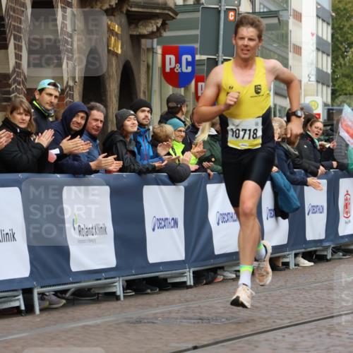 05.10.2025 - 20. swb-Marathon Bremen Strokosch-Dieckow http://msf.ph/oto/9220261 05.10.2025 10:34:33 Ziel 9319, 10718 meine-sportfotos.de