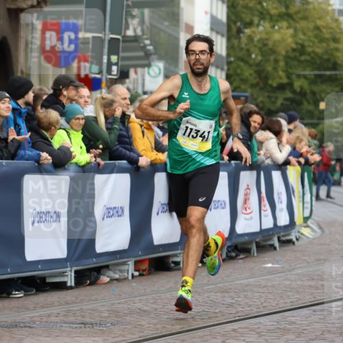 05.10.2025 - 20. swb-Marathon Bremen Strokosch-Dieckow http://msf.ph/oto/9220496 05.10.2025 10:35:29 Ziel 9340, 9697, 10538, 11341 meine-sportfotos.de