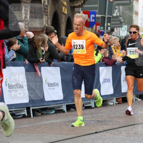 05.10.2025 - 20. swb-Marathon Bremen Strokosch-Dieckow http://msf.ph/oto/9221545 05.10.2025 10:39:20 Ziel 7111, 9239, 9863, 10908, 11067, 11343 meine-sportfotos.de