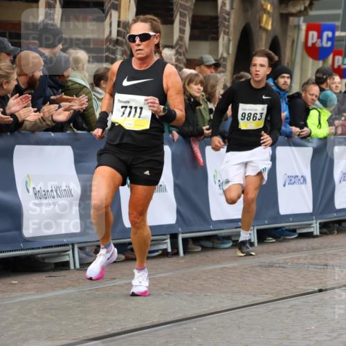 05.10.2025 - 20. swb-Marathon Bremen Strokosch-Dieckow http://msf.ph/oto/9221582 05.10.2025 10:39:22 Ziel 7111, 9239, 9863, 10908, 11067, 11343 meine-sportfotos.de
