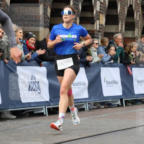 05.10.2025 - 20. swb-Marathon Bremen Strokosch-Dieckow http://msf.ph/oto/9221623 05.10.2025 10:39:25 Ziel 7111, 11067, 11343 meine-sportfotos.de