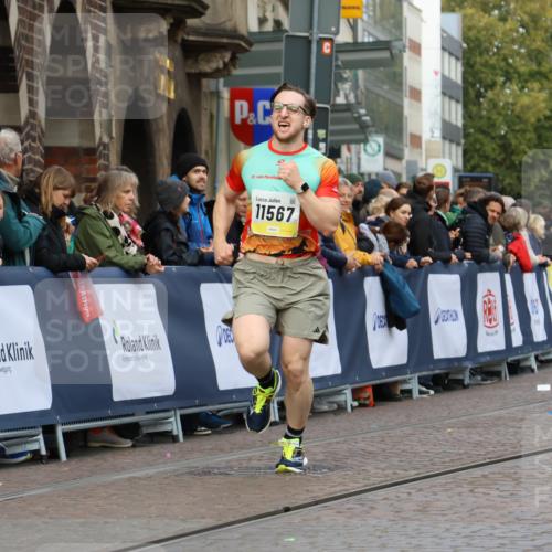 05.10.2025 - 20. swb-Marathon Bremen Strokosch-Dieckow http://msf.ph/oto/9221834 05.10.2025 10:40:08 Ziel 11567 meine-sportfotos.de