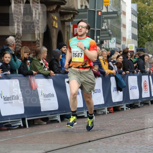 05.10.2025 - 20. swb-Marathon Bremen Strokosch-Dieckow http://msf.ph/oto/9221837 05.10.2025 10:40:08 Ziel 11567 meine-sportfotos.de