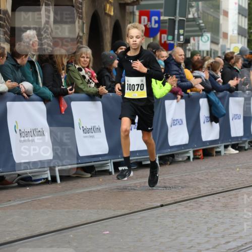 05.10.2025 - 20. swb-Marathon Bremen Strokosch-Dieckow http://msf.ph/oto/9221915 05.10.2025 10:40:25 Ziel 10070, 10565, 10658, 10686 meine-sportfotos.de