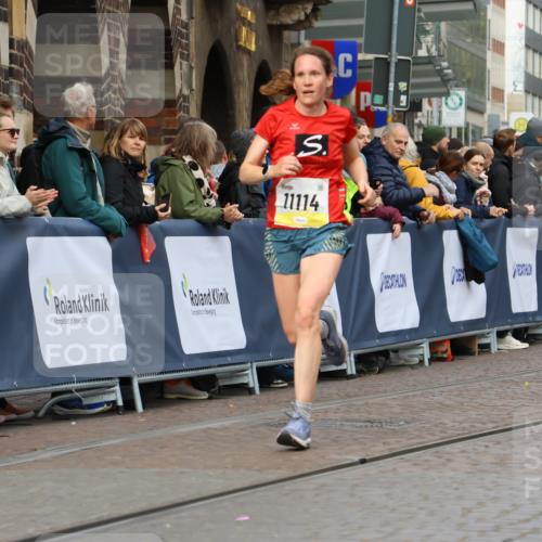 05.10.2025 - 20. swb-Marathon Bremen Strokosch-Dieckow http://msf.ph/oto/9221959 05.10.2025 10:40:34 Ziel 11114 meine-sportfotos.de