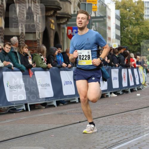 05.10.2025 - 20. swb-Marathon Bremen Strokosch-Dieckow http://msf.ph/oto/9222018 05.10.2025 10:40:46 Ziel 10161, 10229 meine-sportfotos.de