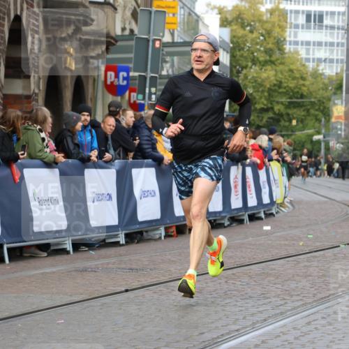 05.10.2025 - 20. swb-Marathon Bremen Strokosch-Dieckow http://msf.ph/oto/9222120 05.10.2025 10:41:19 Ziel 9262, 10910, 11069, 11086 meine-sportfotos.de