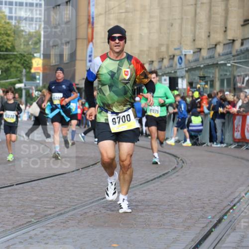 05.10.2025 - 20. swb-Marathon Bremen Strokosch-Dieckow http://msf.ph/oto/9222447 05.10.2025 10:42:20 Ziel 9700, 9775, 10208, 10375, 11230 meine-sportfotos.de