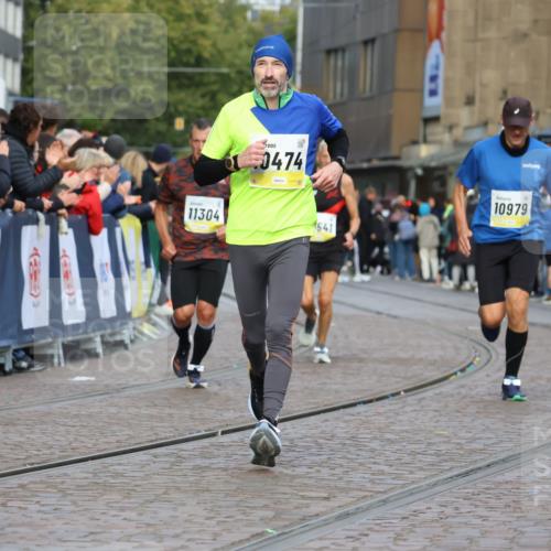 05.10.2025 - 20. swb-Marathon Bremen Strokosch-Dieckow http://msf.ph/oto/9222878 05.10.2025 10:43:10 Ziel 9006, 10474, 10541, 10553, 10979, 11304, 11476 meine-sportfotos.de