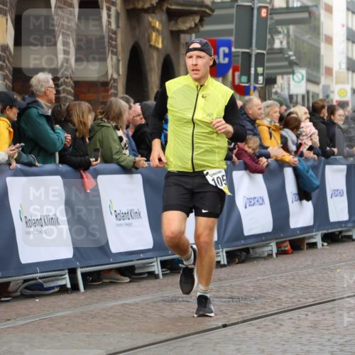 05.10.2025 - 20. swb-Marathon Bremen Strokosch-Dieckow http://msf.ph/oto/9223097 05.10.2025 10:43:45 Ziel 9270, 10559 meine-sportfotos.de