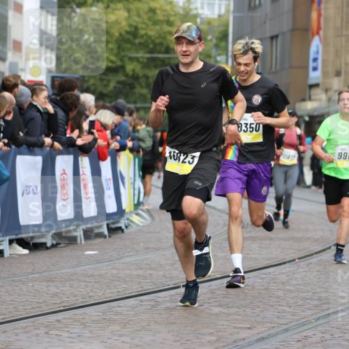 05.10.2025 - 20. swb-Marathon Bremen Strokosch-Dieckow http://msf.ph/oto/9223819 05.10.2025 10:45:45 Ziel 28, 9285, 9709, 9960, 10350, 10639, 10792, 10823 meine-sportfotos.de