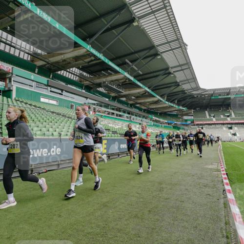 05.10.2025 - 20. swb-Marathon Bremen Michael Burmester http://msf.ph/oto/9224678 05.10.2025 10:36:05 Laufen im Stadion 7123, 7177, 7178, 7908, 8585, 9005, 9173, 9174, 9215, 9231, 9278, 9327, 9330, 9346, 9349, 9370, 9371, 9378, 9389, 9433, 9443, 9450, 9451, 9454, 9462, 9508, 9516, 9518, 9542, 9550, 9568, 9576, 9609, 9611, 9612, 9634, 9686, 9737, 9747, 9790, 9880, 9904, 9914, 9937, 9954, 9962, 9977, 10006, 10039, 10055, 10059, 10063, 10079, 10084, 10127, 10138, 10139, 10143, 10182, 10219, 10225, 10228, 10250, 10293, 10311, 10324, 10336, 10353, 10357, 10359, 10367, 10391, 7163 meine-sportfotos.de