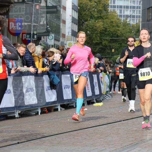 05.10.2025 - 20. swb-Marathon Bremen Strokosch-Dieckow http://msf.ph/oto/9224709 05.10.2025 10:48:21 Ziel 8787, 9223, 9298, 9404, 9641, 9665, 9704, 9810, 9958, 10109, 10131, 10211, 10685, 11119, 11292, 11637 meine-sportfotos.de