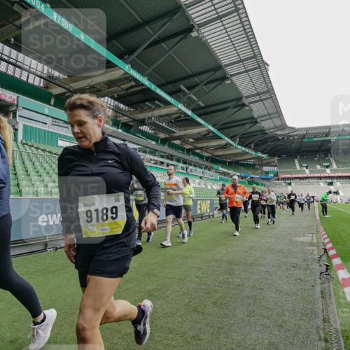 05.10.2025 - 20. swb-Marathon Bremen Michael Burmester http://msf.ph/oto/9225048 05.10.2025 10:38:17 Laufen im Stadion 7621, 8574, 9184, 9189, 9210, 9235, 9237, 9322, 9335, 9365, 9409, 9426, 9432, 9448, 9468, 9486, 9498, 9536, 9642, 9647, 9684, 9707, 9748, 9750, 9771, 9813, 9846, 9858, 9893, 9915, 9940, 9978, 10033, 10056, 10098, 10130, 10167, 10194, 10205, 10274, 10278, 10301, 10404, 10437, 10439, 10471, 10478, 10485, 10510, 10530, 10595, 10598, 10611, 10678, 10711, 10713, 10777, 10803, 10804, 10825, 10826, 10829, 11001, 11050, 11121, 11150, 11162, 11183 meine-sportfotos.de