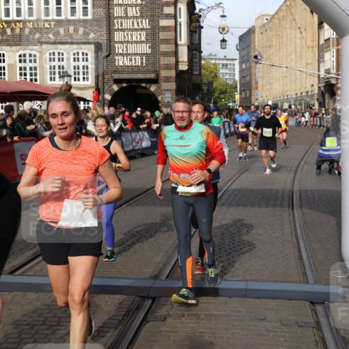 05.10.2025 - 20. swb-Marathon Bremen Yannick Fuchs http://msf.ph/oto/9225295 05.10.2025 10:56:43 Ziel 9547, 9790, 9886, 10005, 10008, 10042, 10648, 10971, 11100, 11253, 11260, 11475, 11571, 11691 meine-sportfotos.de
