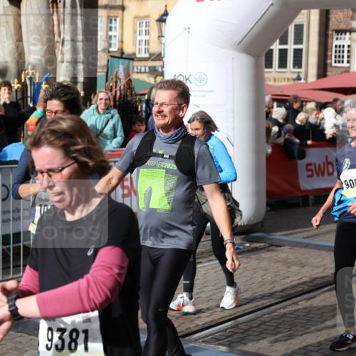 05.10.2025 - 20. swb-Marathon Bremen Yannick Fuchs http://msf.ph/oto/9225353 05.10.2025 11:00:10 Ziel 9005, 9381, 9603, 9604, 9611, 9612, 9666, 10138, 10290, 10291, 10311, 10572, 11026, 11266, 11444, 11639, 11644 meine-sportfotos.de