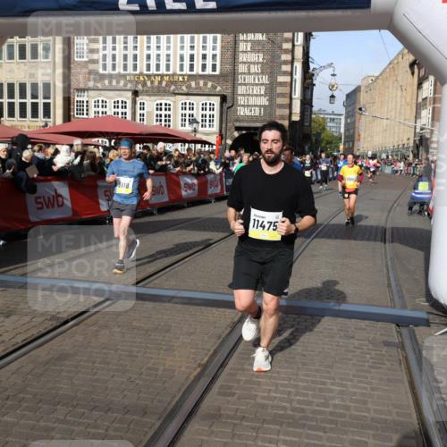 05.10.2025 - 20. swb-Marathon Bremen Yannick Fuchs http://msf.ph/oto/9225360 05.10.2025 10:56:47 Ziel 8118, 9266, 9547, 9886, 10008, 10042, 10059, 10644, 10683, 10971, 11260, 11475, 11691 meine-sportfotos.de