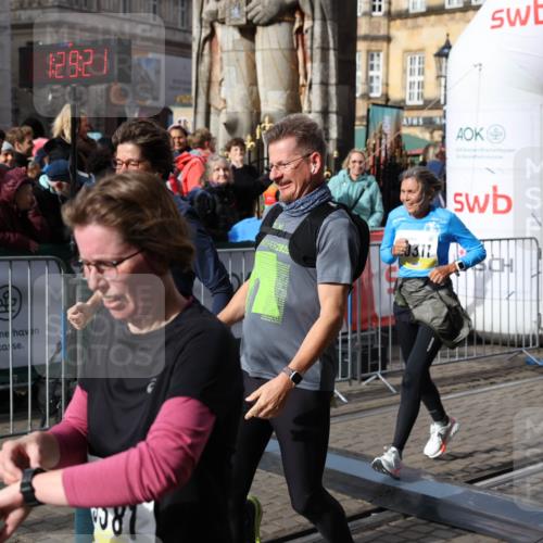 05.10.2025 - 20. swb-Marathon Bremen Yannick Fuchs http://msf.ph/oto/9225367 05.10.2025 11:00:10 Ziel 9005, 9381, 9603, 9604, 9611, 9612, 9666, 10138, 10290, 10291, 10311, 10572, 11026, 11266, 11444, 11639, 11644 meine-sportfotos.de