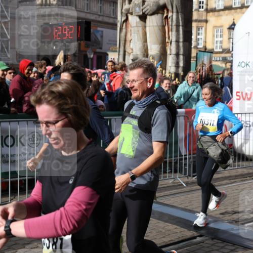 05.10.2025 - 20. swb-Marathon Bremen Yannick Fuchs http://msf.ph/oto/9225377 05.10.2025 11:00:10 Ziel 9005, 9381, 9603, 9604, 9611, 9612, 9666, 10138, 10290, 10291, 10311, 10572, 11026, 11266, 11444, 11639, 11644 meine-sportfotos.de