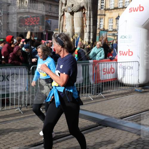 05.10.2025 - 20. swb-Marathon Bremen Yannick Fuchs http://msf.ph/oto/9225422 05.10.2025 11:00:11 Ziel 9005, 9381, 9603, 9604, 9611, 9666, 10138, 10290, 10291, 10311, 10489, 10572, 11026, 11266, 11444, 11639, 11644 meine-sportfotos.de