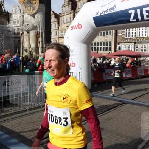 05.10.2025 - 20. swb-Marathon Bremen Yannick Fuchs http://msf.ph/oto/9225438 05.10.2025 10:56:53 Ziel 8118, 9188, 9266, 10059, 10145, 10644, 10683, 10845, 11426, 11475, 11675, 11734 meine-sportfotos.de
