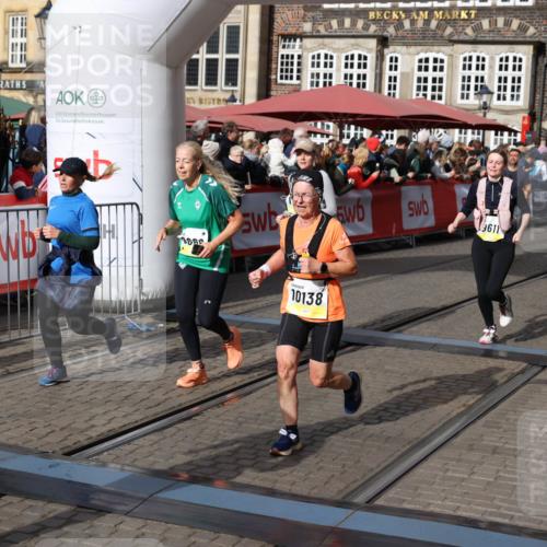 05.10.2025 - 20. swb-Marathon Bremen Yannick Fuchs http://msf.ph/oto/9225470 05.10.2025 11:00:13 Ziel 7621, 9005, 9381, 9603, 9604, 9611, 9666, 10138, 10290, 10291, 10311, 10489, 10572, 11026, 11125, 11266, 11600, 11639 meine-sportfotos.de