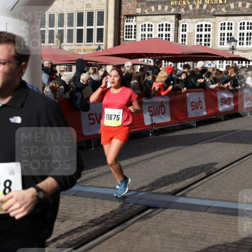05.10.2025 - 20. swb-Marathon Bremen Yannick Fuchs http://msf.ph/oto/9225520 05.10.2025 10:56:56 Ziel 9188, 9266, 10059, 10145, 10644, 10683, 10845, 10924, 11426, 11675, 11734 meine-sportfotos.de