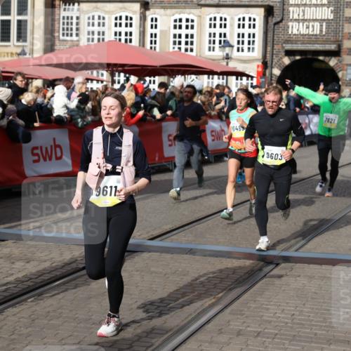 05.10.2025 - 20. swb-Marathon Bremen Yannick Fuchs http://msf.ph/oto/9225525 05.10.2025 11:00:14 Ziel 7621, 9005, 9381, 9603, 9604, 9611, 9666, 10138, 10290, 10291, 10311, 10489, 10572, 11026, 11125, 11266, 11600 meine-sportfotos.de