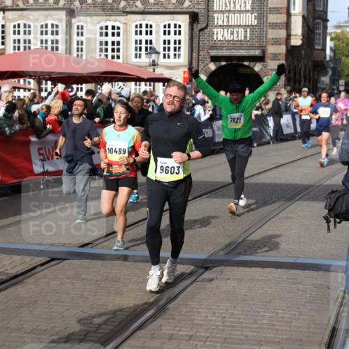 05.10.2025 - 20. swb-Marathon Bremen Yannick Fuchs http://msf.ph/oto/9225542 05.10.2025 11:00:14 Ziel 7621, 9005, 9381, 9603, 9604, 9611, 9666, 10138, 10290, 10291, 10311, 10489, 10572, 11026, 11125, 11266, 11600 meine-sportfotos.de