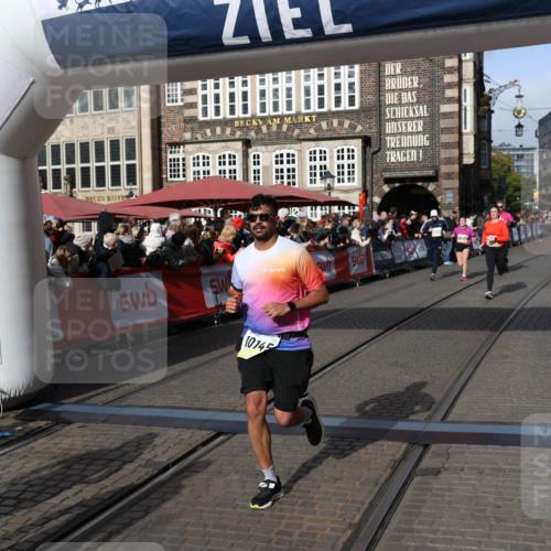 05.10.2025 - 20. swb-Marathon Bremen Yannick Fuchs http://msf.ph/oto/9225548 05.10.2025 10:56:57 Ziel 9188, 9266, 9669, 10059, 10145, 10845, 10924, 11274, 11426, 11675, 11734 meine-sportfotos.de