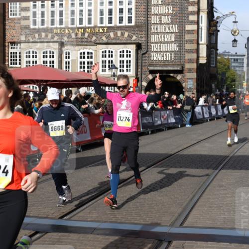 05.10.2025 - 20. swb-Marathon Bremen Yannick Fuchs http://msf.ph/oto/9225639 05.10.2025 10:57:00 Ziel 9188, 9669, 10105, 10145, 10397, 10845, 10924, 11274, 11426, 11675, 11734 meine-sportfotos.de