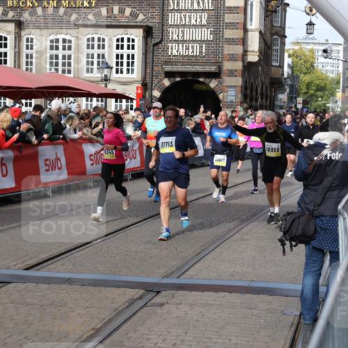 05.10.2025 - 20. swb-Marathon Bremen Yannick Fuchs http://msf.ph/oto/9225665 05.10.2025 11:00:18 Ziel 7177, 7621, 9603, 9611, 9666, 9672, 10138, 10345, 10489, 10572, 10889, 10919, 11026, 11050, 11125, 11600, 11713 meine-sportfotos.de