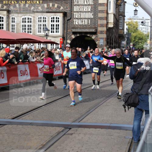 05.10.2025 - 20. swb-Marathon Bremen Yannick Fuchs http://msf.ph/oto/9225669 05.10.2025 11:00:18 Ziel 7177, 7621, 9603, 9611, 9666, 9672, 10138, 10345, 10489, 10572, 10889, 10919, 11026, 11050, 11125, 11600, 11713 meine-sportfotos.de