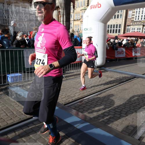 05.10.2025 - 20. swb-Marathon Bremen Yannick Fuchs http://msf.ph/oto/9225711 05.10.2025 10:57:02 Ziel 9669, 10105, 10145, 10397, 10924, 11168, 11274, 11675 meine-sportfotos.de