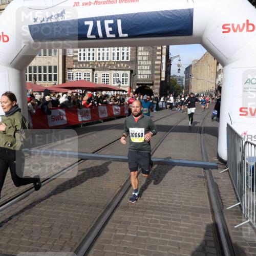 05.10.2025 - 20. swb-Marathon Bremen Yannick Fuchs http://msf.ph/oto/9225975 05.10.2025 10:57:10 Ziel 5172, 9451, 9797, 9937, 10069, 10105, 10867, 11168, 11435, 11566 meine-sportfotos.de