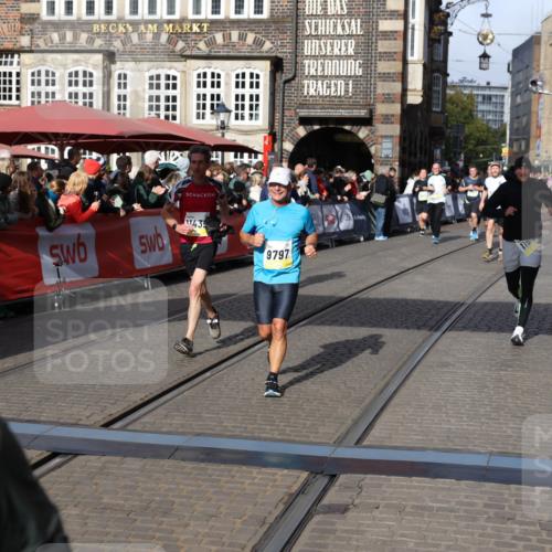 05.10.2025 - 20. swb-Marathon Bremen Yannick Fuchs http://msf.ph/oto/9226000 05.10.2025 10:57:10 Ziel 5172, 9451, 9797, 9937, 10069, 10105, 10867, 11168, 11435, 11566 meine-sportfotos.de