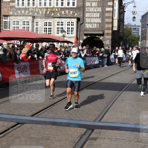 05.10.2025 - 20. swb-Marathon Bremen Yannick Fuchs http://msf.ph/oto/9226022 05.10.2025 10:57:11 Ziel 5172, 9451, 9797, 9937, 10069, 10867, 11168, 11435, 11566 meine-sportfotos.de