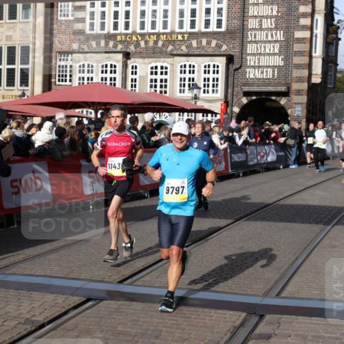 05.10.2025 - 20. swb-Marathon Bremen Yannick Fuchs http://msf.ph/oto/9226026 05.10.2025 10:57:11 Ziel 5172, 9451, 9797, 9937, 10069, 10867, 11168, 11435, 11566 meine-sportfotos.de