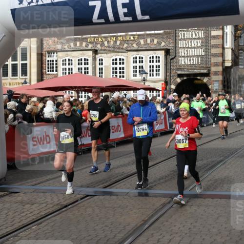 05.10.2025 - 20. swb-Marathon Bremen Yannick Fuchs http://msf.ph/oto/9226067 05.10.2025 11:00:33 Ziel 7215, 9173, 10067, 10071, 10217, 10406, 10492, 10504, 10794, 10930, 11263, 11424, 11619, 11699 meine-sportfotos.de