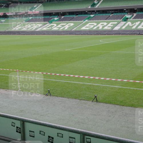 05.10.2025 - 20. swb-Marathon Bremen Michael Burmester http://msf.ph/oto/9226170 05.10.2025 10:08:19 Laufen im Stadion  meine-sportfotos.de