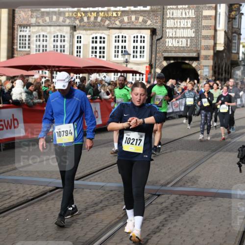 05.10.2025 - 20. swb-Marathon Bremen Yannick Fuchs http://msf.ph/oto/9226185 05.10.2025 11:00:35 Ziel 7215, 9173, 9177, 9531, 10063, 10067, 10071, 10217, 10504, 10794, 10930, 11003, 11534, 11595, 11619, 11699 meine-sportfotos.de