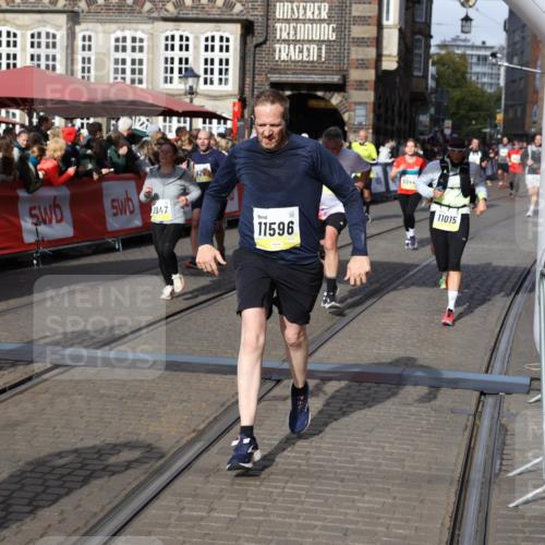 05.10.2025 - 20. swb-Marathon Bremen Yannick Fuchs http://msf.ph/oto/9226199 05.10.2025 10:57:23 Ziel 9292, 9450, 9489, 9577, 9844, 9947, 10169, 10293, 10545, 10657, 10917, 11015, 11138, 11202, 11434, 11596, 11686 meine-sportfotos.de