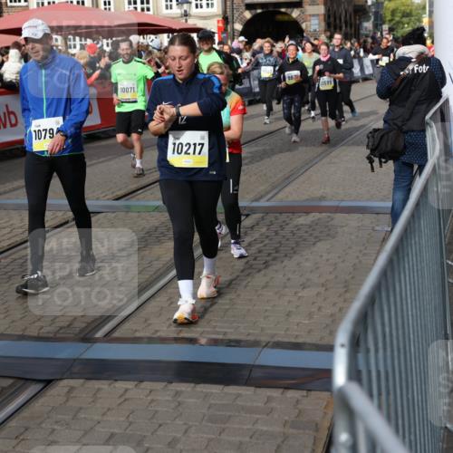 05.10.2025 - 20. swb-Marathon Bremen Yannick Fuchs http://msf.ph/oto/9226202 05.10.2025 11:00:36 Ziel 7178, 7215, 9173, 9177, 9531, 10063, 10067, 10071, 10217, 10504, 10794, 10930, 11003, 11255, 11534, 11595, 11610, 11619 meine-sportfotos.de