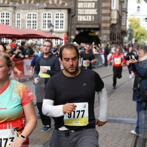 05.10.2025 - 20. swb-Marathon Bremen Yannick Fuchs http://msf.ph/oto/9226256 05.10.2025 11:00:39 Ziel 7178, 7215, 9173, 9177, 9271, 9531, 10063, 10067, 10071, 10079, 10217, 10504, 10794, 10930, 11003, 11071, 11255, 11511, 11534, 11595, 11610, 11619 meine-sportfotos.de