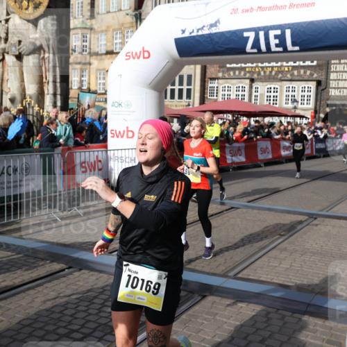 05.10.2025 - 20. swb-Marathon Bremen Yannick Fuchs http://msf.ph/oto/9226284 05.10.2025 10:57:28 Ziel 7101, 9260, 9292, 9450, 9489, 9550, 9844, 9947, 10169, 10281, 10367, 10645, 10657, 11015, 11596 meine-sportfotos.de