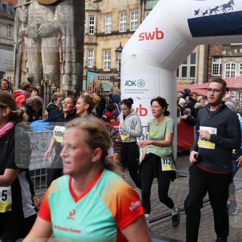 05.10.2025 - 20. swb-Marathon Bremen Yannick Fuchs http://msf.ph/oto/9226308 05.10.2025 11:00:41 Ziel 7178, 9173, 9177, 9271, 9531, 10063, 10071, 10079, 10930, 11003, 11071, 11162, 11255, 11511, 11534, 11595, 11610, 11619 meine-sportfotos.de