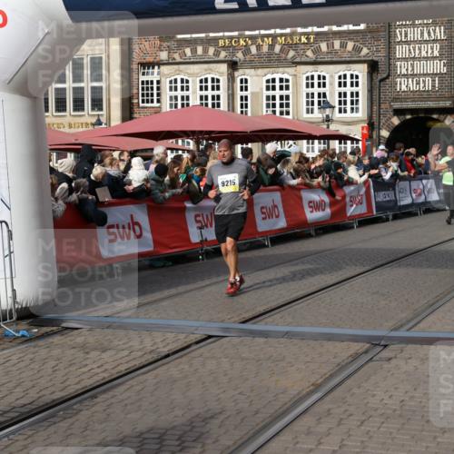 05.10.2025 - 20. swb-Marathon Bremen Yannick Fuchs http://msf.ph/oto/9226438 05.10.2025 10:57:35 Ziel 7101, 9000, 9215, 9550, 9625, 10139, 10281, 10367, 10645, 10950, 11606 meine-sportfotos.de