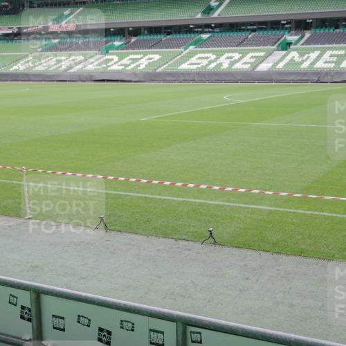 05.10.2025 - 20. swb-Marathon Bremen Michael Burmester http://msf.ph/oto/9226474 05.10.2025 10:10:11 Laufen im Stadion  meine-sportfotos.de