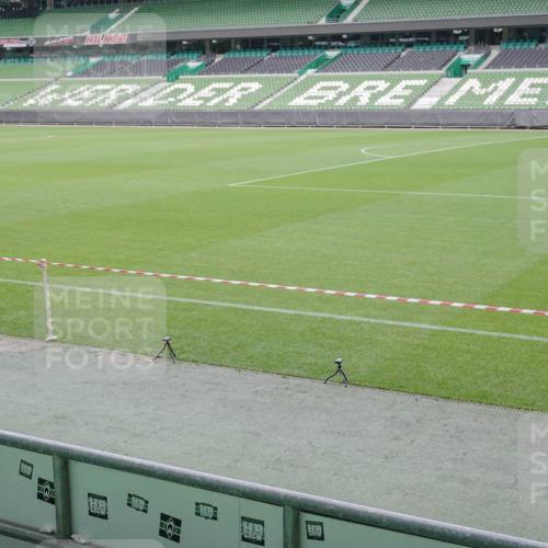 05.10.2025 - 20. swb-Marathon Bremen Michael Burmester http://msf.ph/oto/9226482 05.10.2025 10:10:45 Laufen im Stadion  meine-sportfotos.de