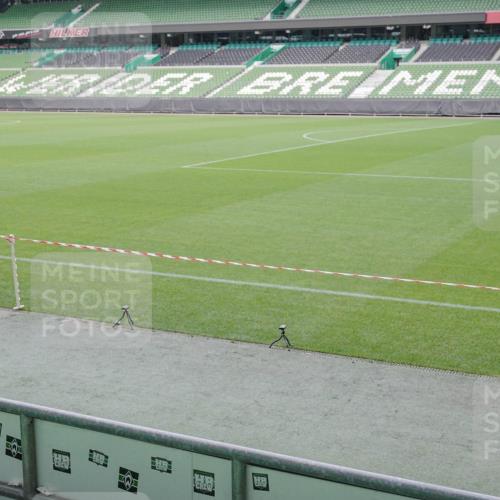 05.10.2025 - 20. swb-Marathon Bremen Michael Burmester http://msf.ph/oto/9226533 05.10.2025 10:13:22 Laufen im Stadion  meine-sportfotos.de